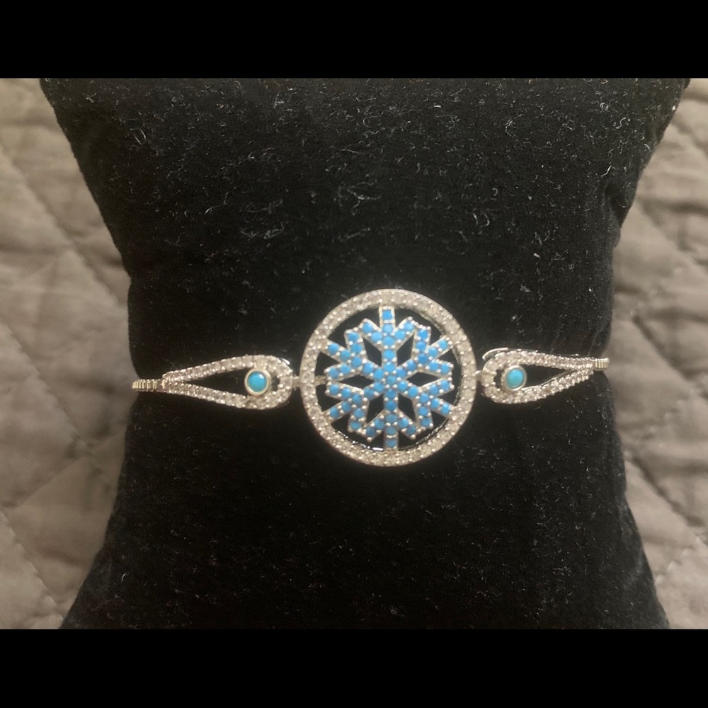 Snowflake Adjustable Rhodium Bracelet ❄️ - Picture 2 of 3